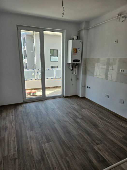 Persoana fizica vand Apartament 49Mp 1700euro Mp!