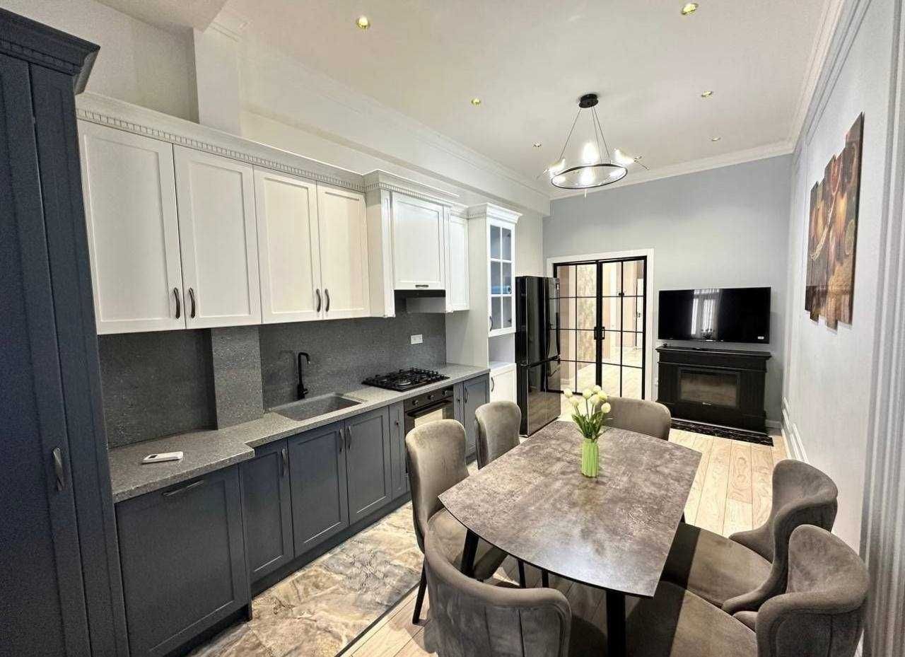 СРОЧНО продажа 4/4/8 ЖК «Ренисанс», 130m2