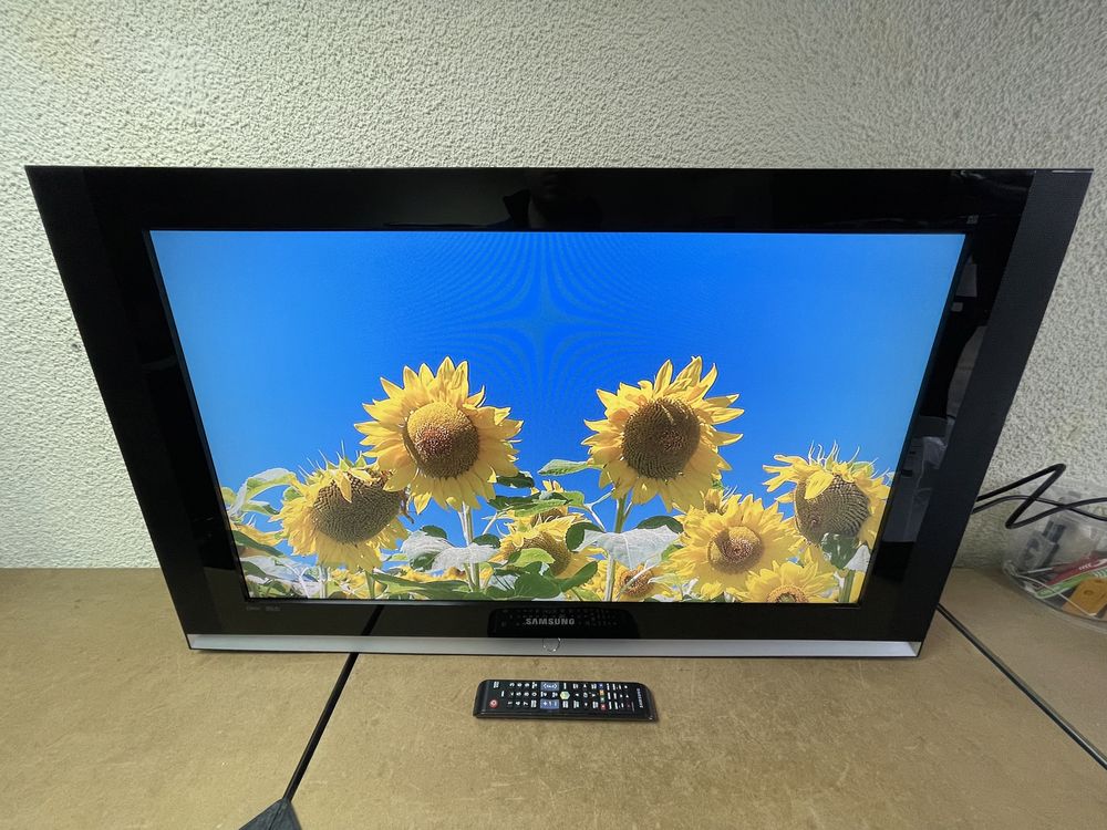 Телевизор Samsung LCD 37” - LE37S71B