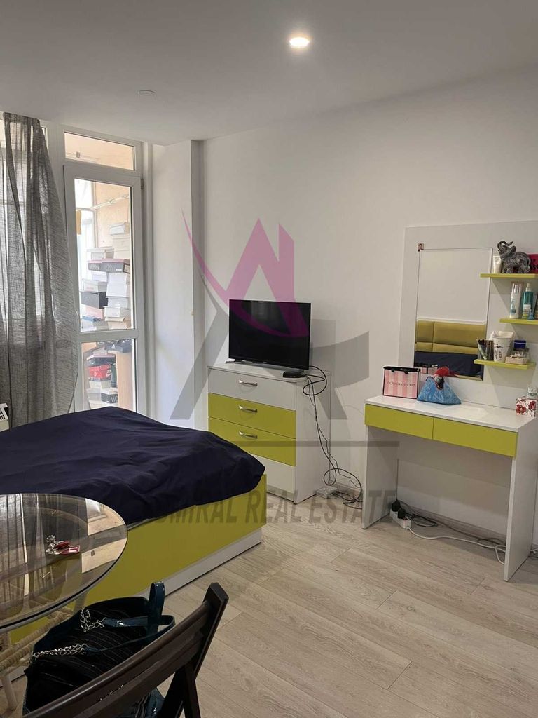 Дава се под наем Едностаен апартамент в Варна, Левски - 31 кв.м за 275 € - Снимка #1