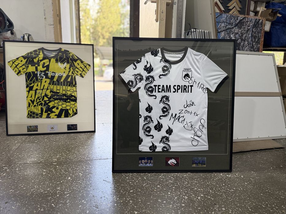 Рамки для картин и фото