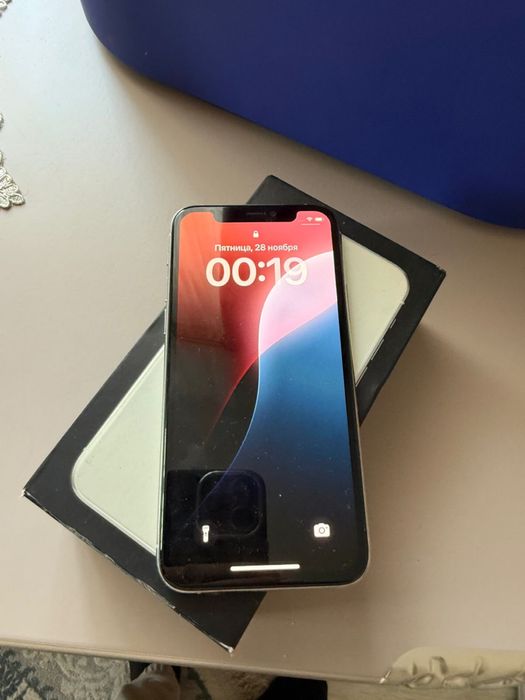 Продам телефон Айфон 11 Pro  512 Gb