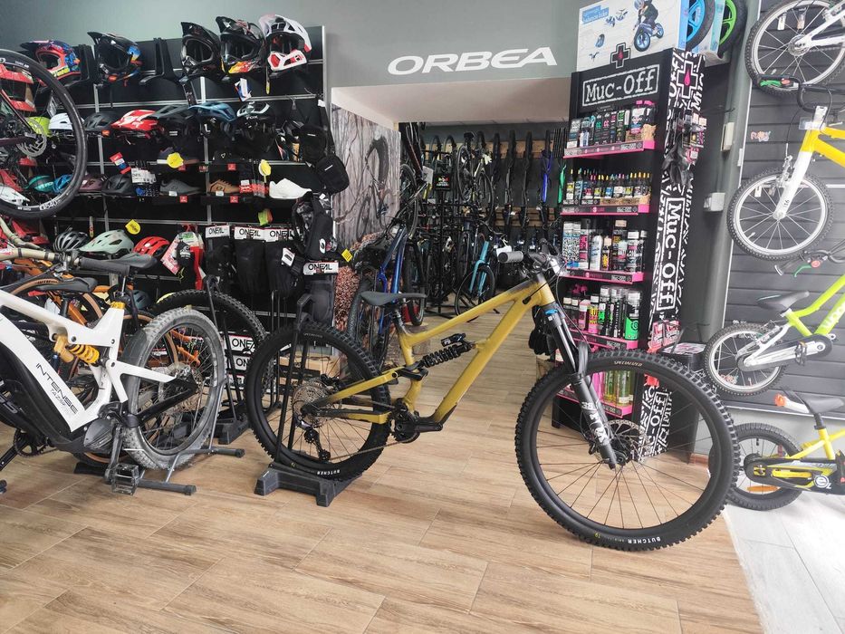Bicicleta SPECIALIZED Status 2 170  de la 18499 lei la promo 15749 lei