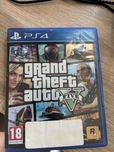 Продавам GTA5 за PS4