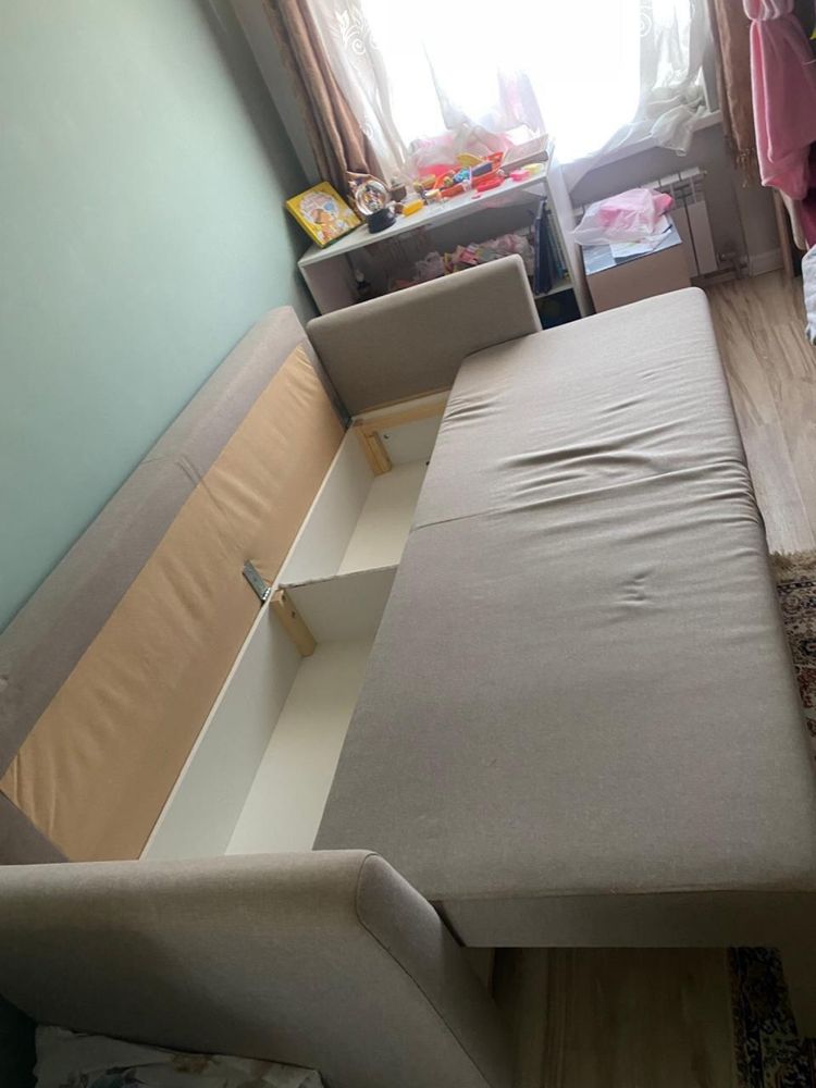Продам диван IKEA.