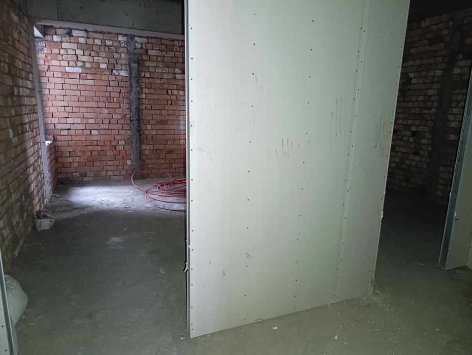 Юнусабад 1/1/4 кадастр есть! Кирпичный