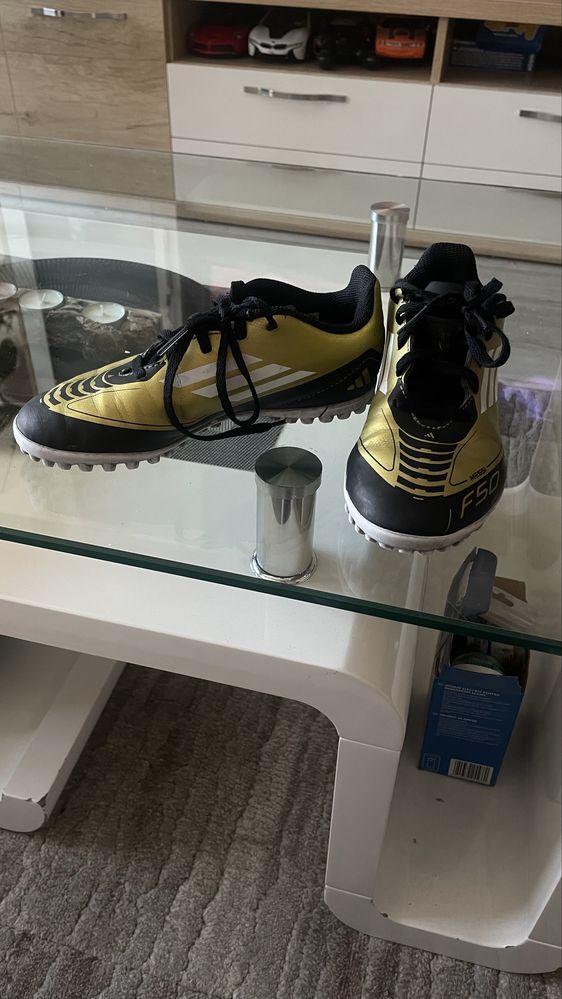 adidas Обувки за футбол F50 Club Messi Turf IG9330 Златист