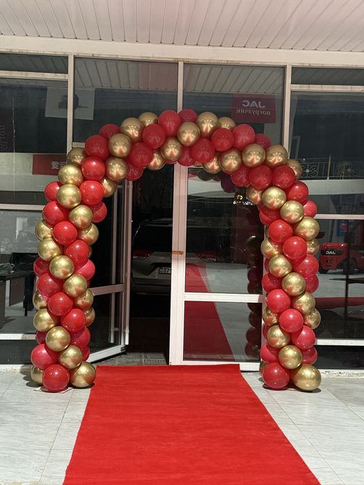 Арка из шариков , стойки из шариков , Ашылу салтанатына шарлар