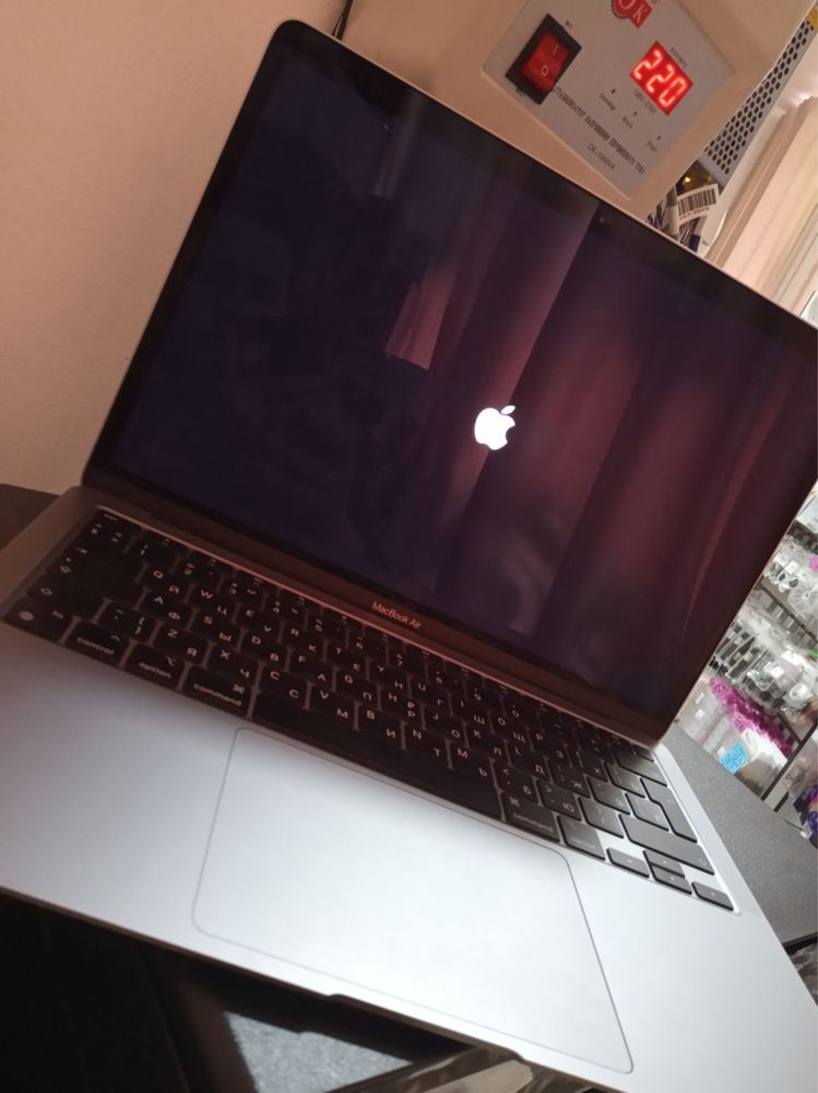 MacBook M1 256гб