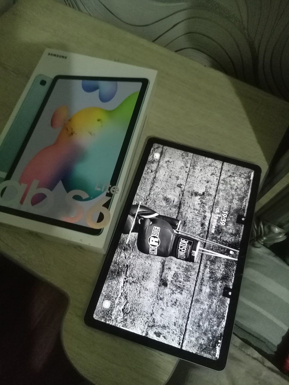 Samsung Tab S6 планшет сотилади.