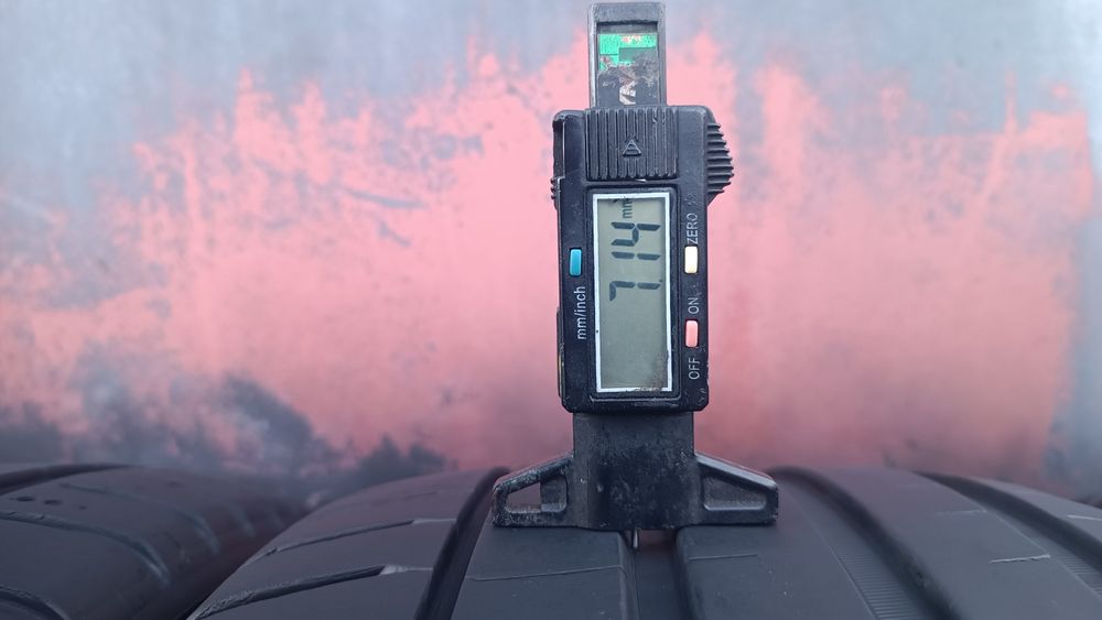 245/40/19 Michelin Дот 3522