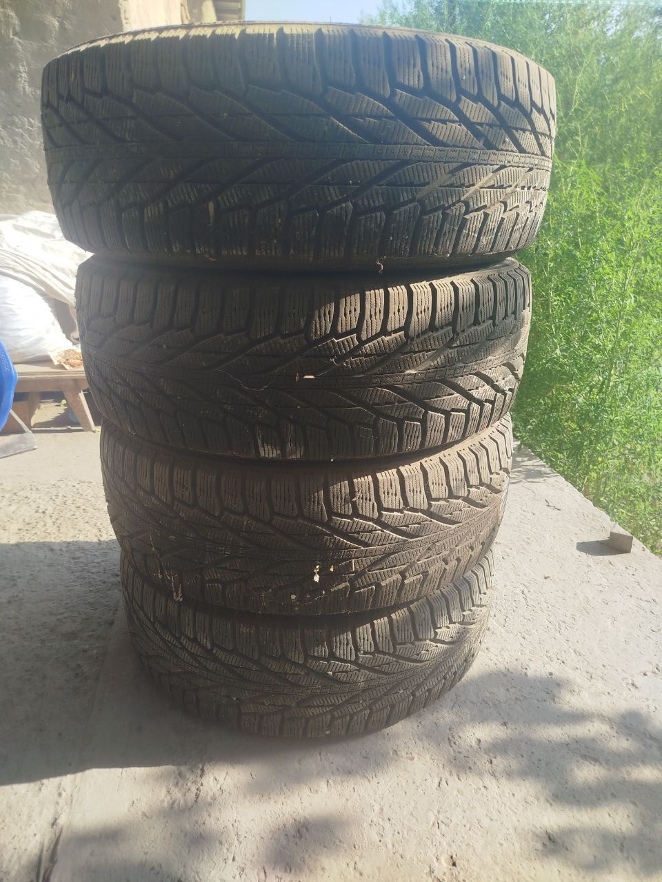 R17  225/60              .