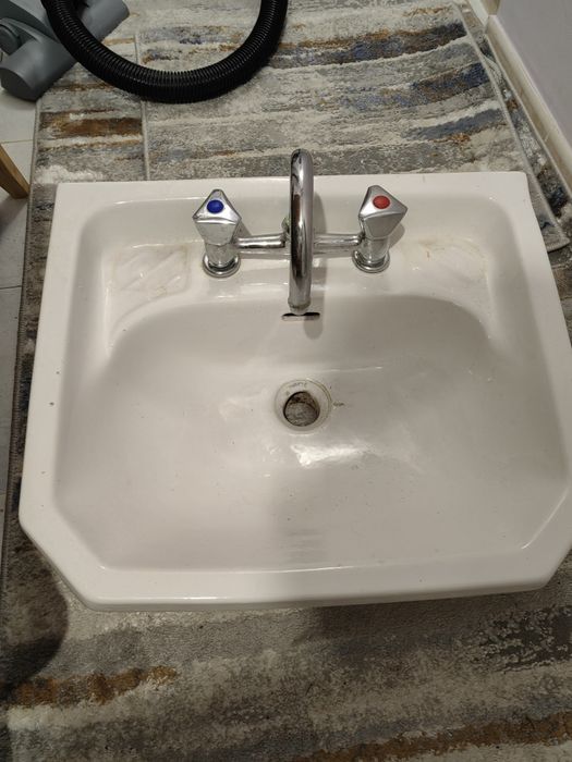 Chiuveta+baterie+suporti baie de serviciu