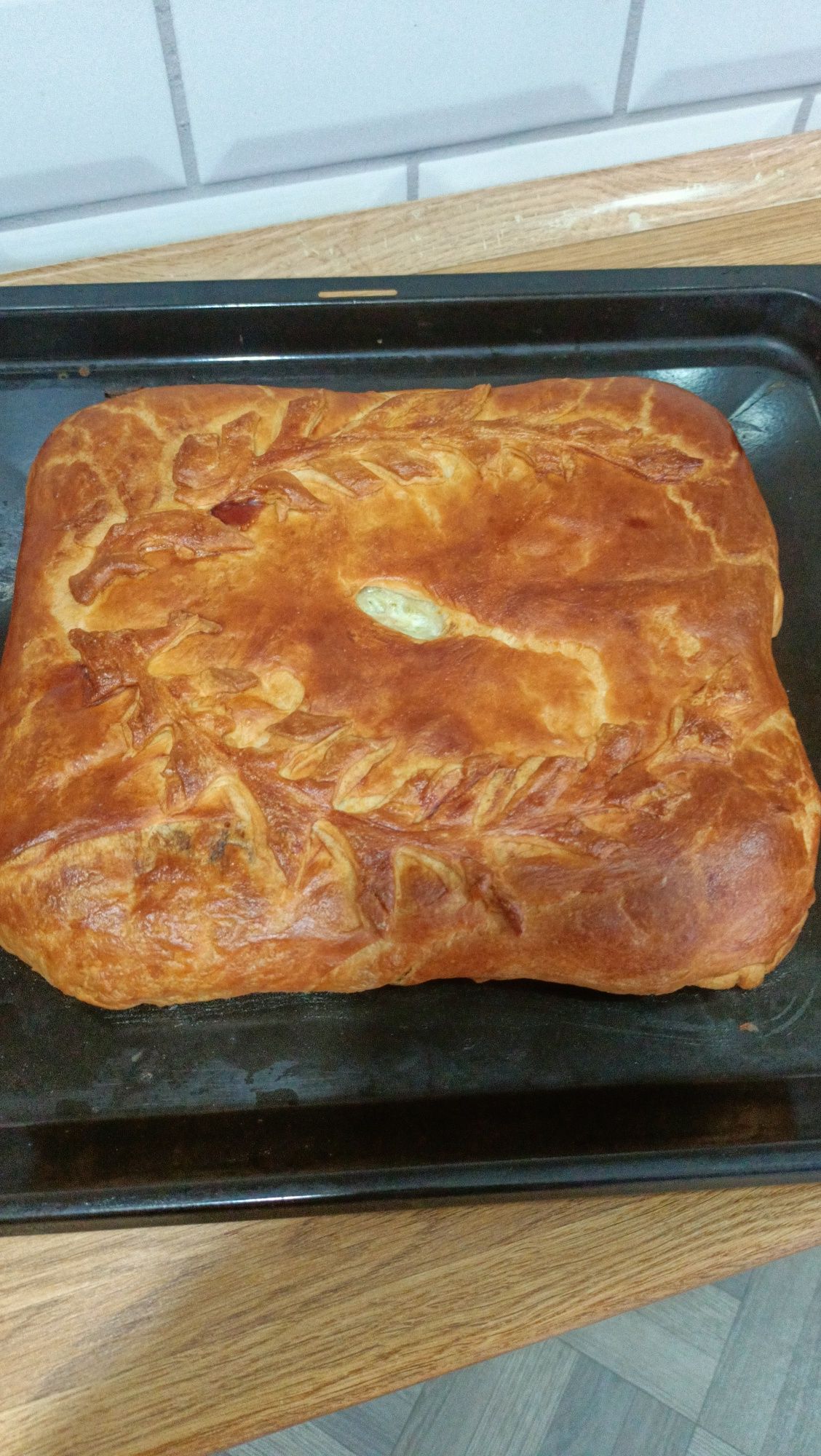 Пеку мясные пироги