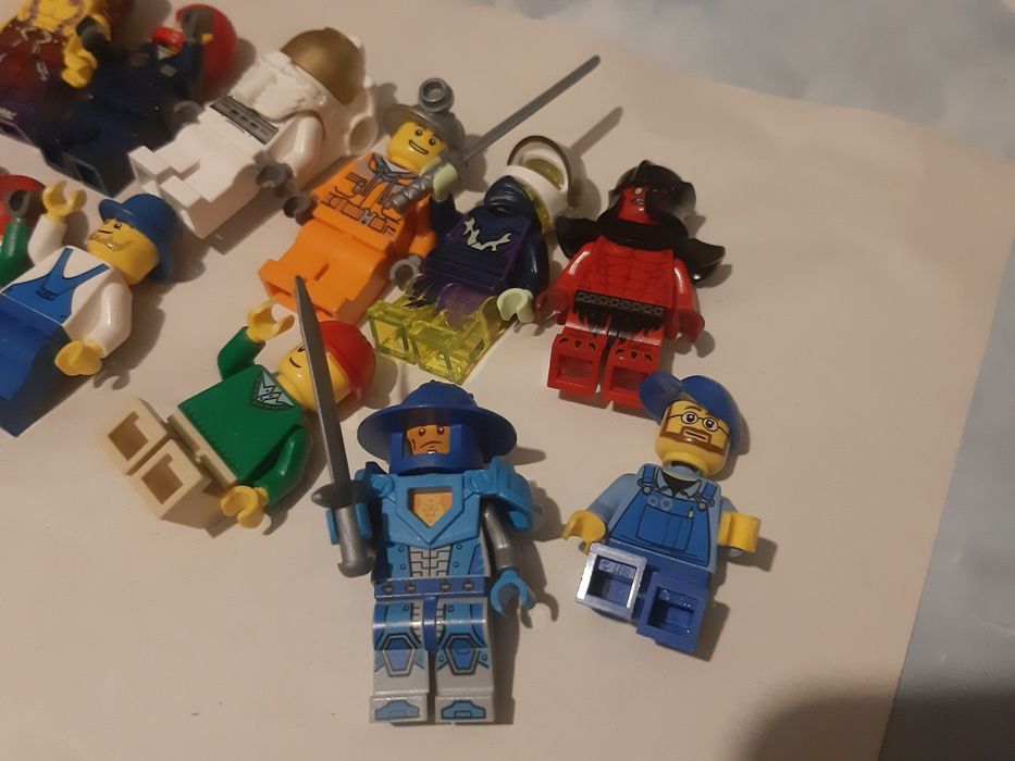 Lot 12 Figurine Lego Originale