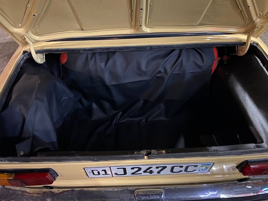 Vaz 21011 sotiladi