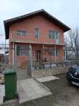 Продавам двуетажна къща в с.Победа  без посредник