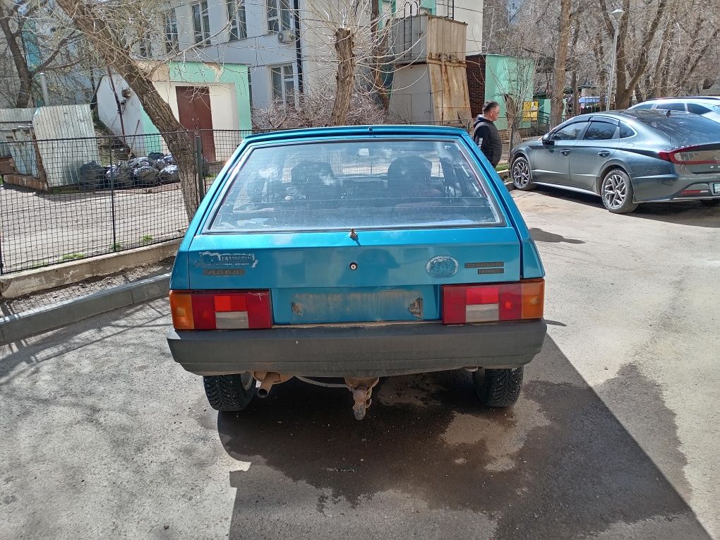 Автомобиль ВАЗ 2109