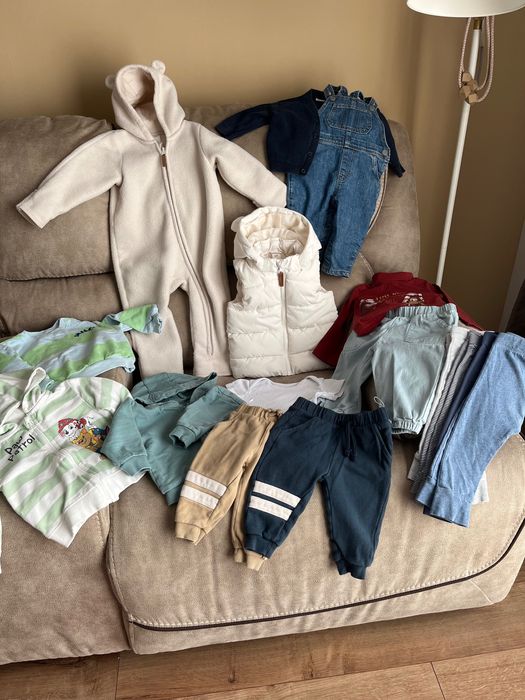 Lot haine baietei 6-9 luni 74