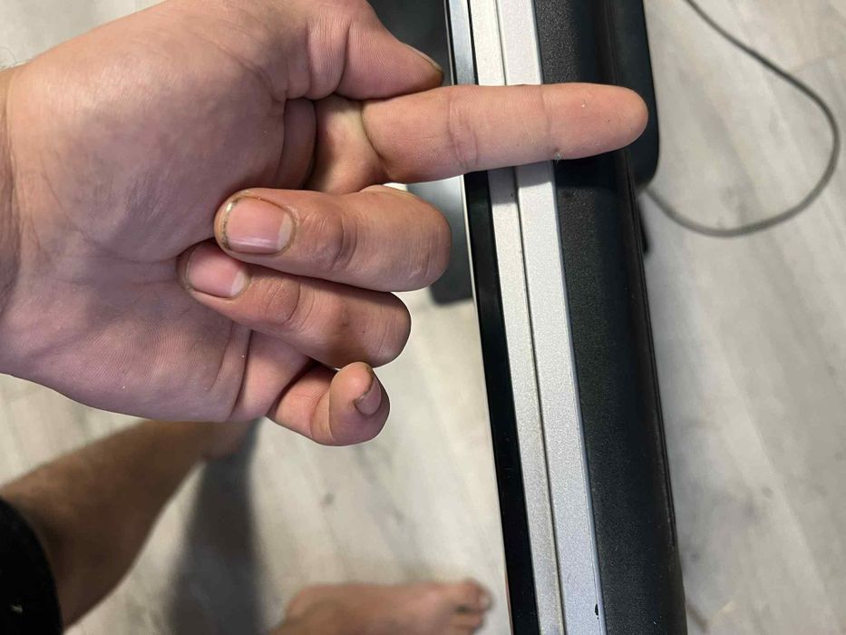 Televizor SHARP vând urgent