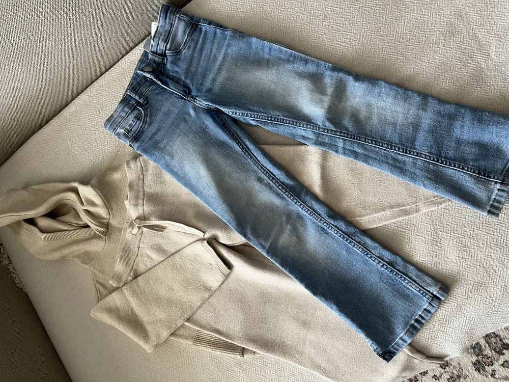 Костюм вязаный и джинсы