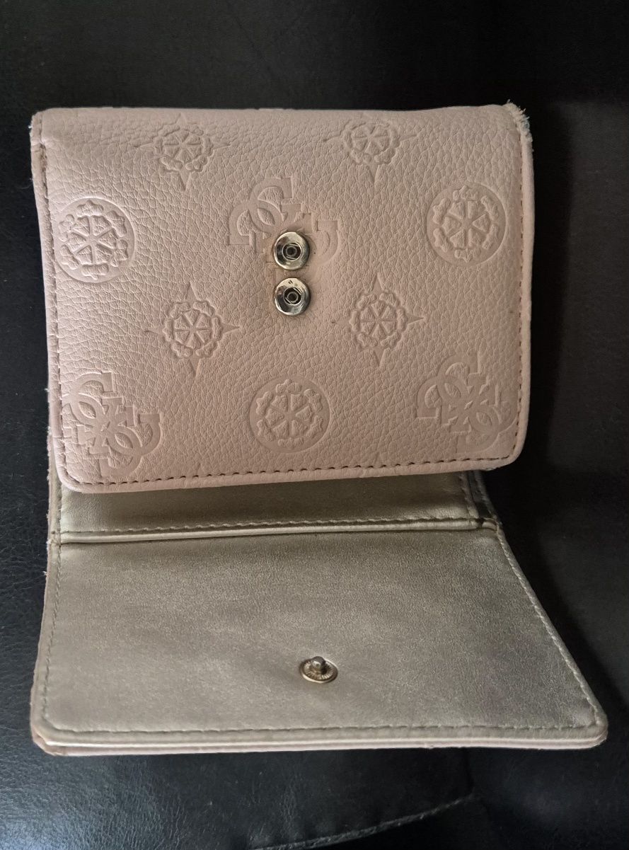 Guess оригинален портфейл