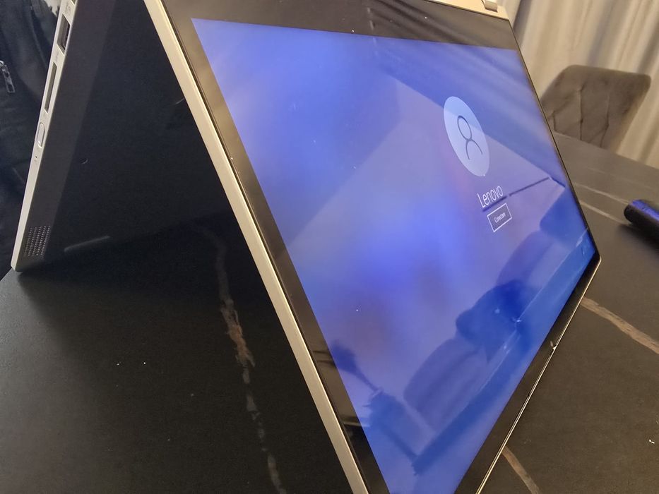 Lenovo 
Hdd 120 gb
Touch screen
