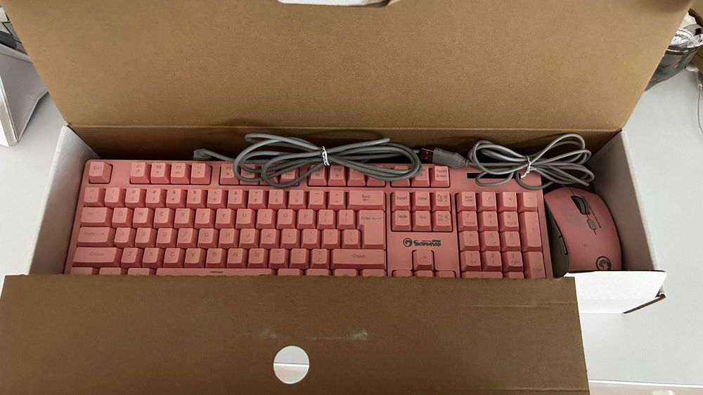 set tastatura si maus