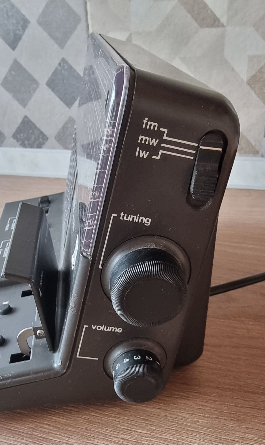 Радио ITT CR 100A