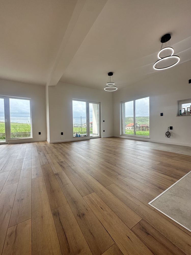 Vand casa in Chinteni | stadiu finisat | garaj | trifazic |