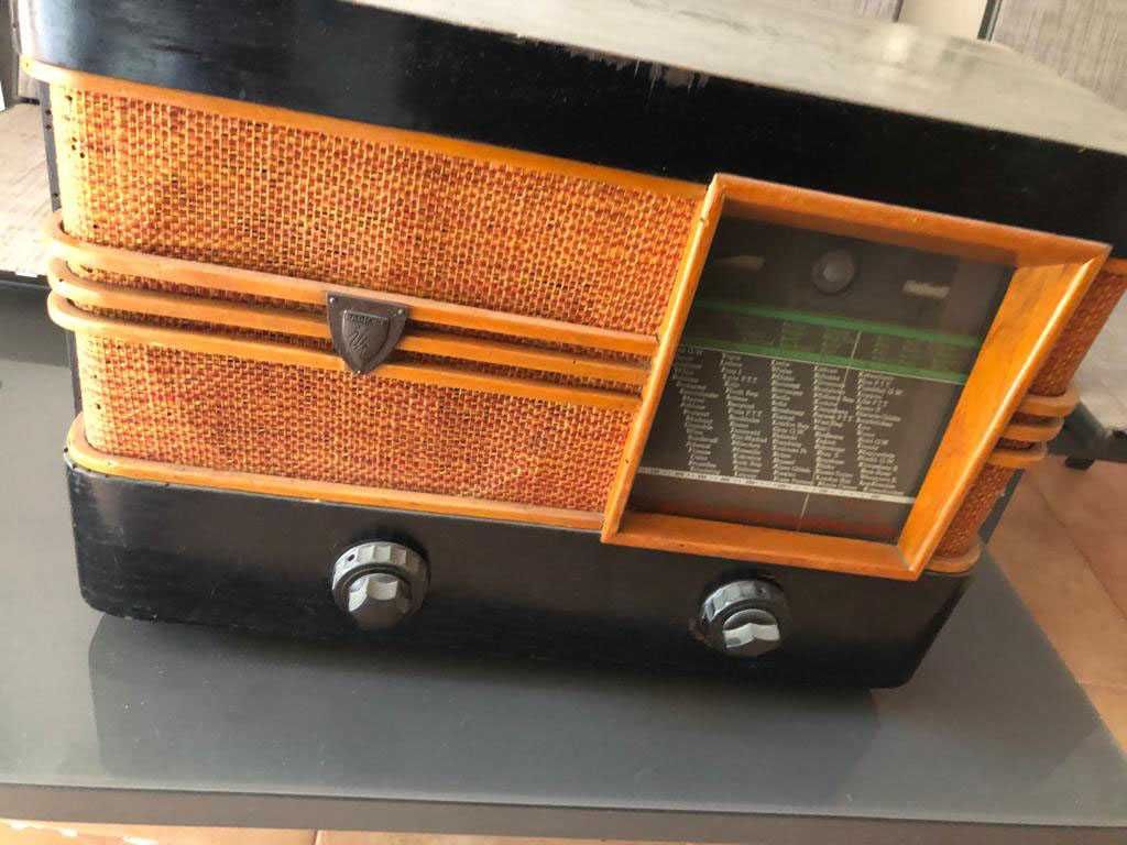 Radio vechi de colectie Radione by Nikolaus Eltz, type 1940, unicat