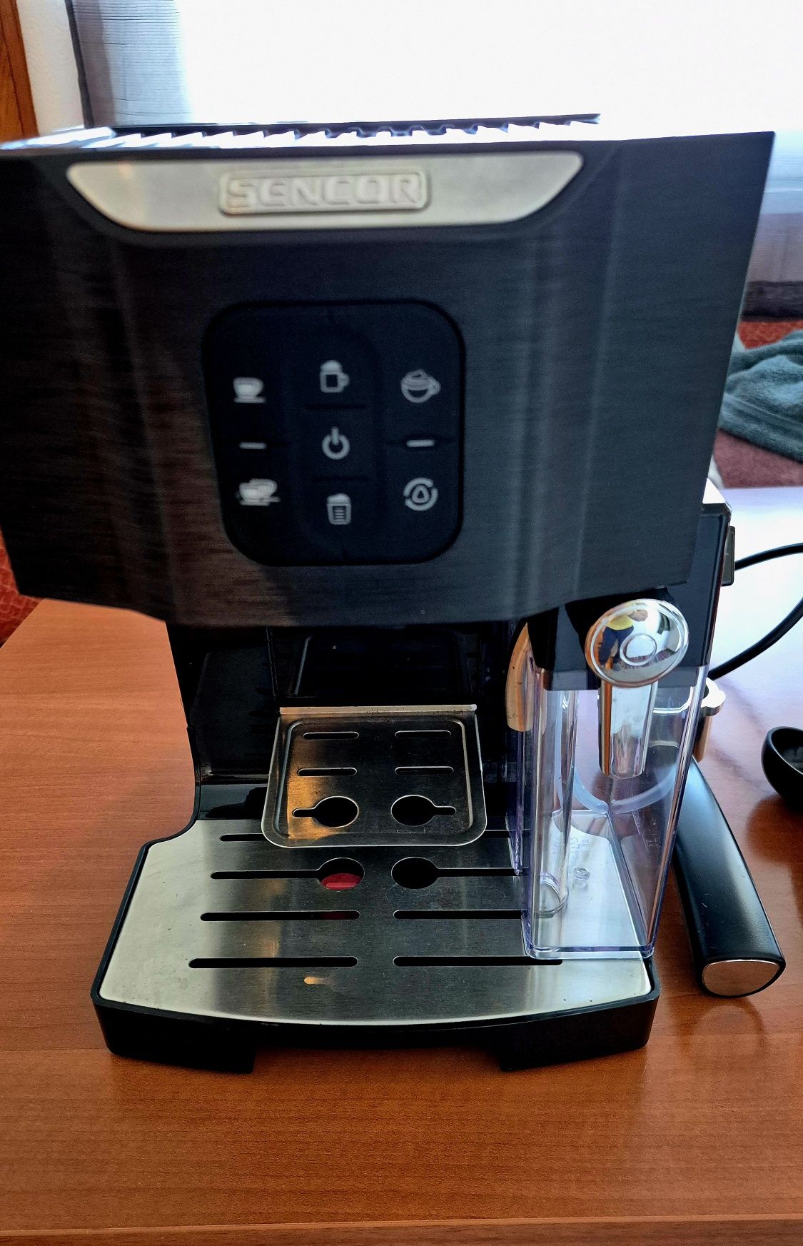 Гаранционна Кафемашина SENCOR SES 4040BK 1400.00 ml, Автоматична капуч