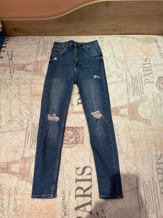 Продавам дамски дънки - чисто нови