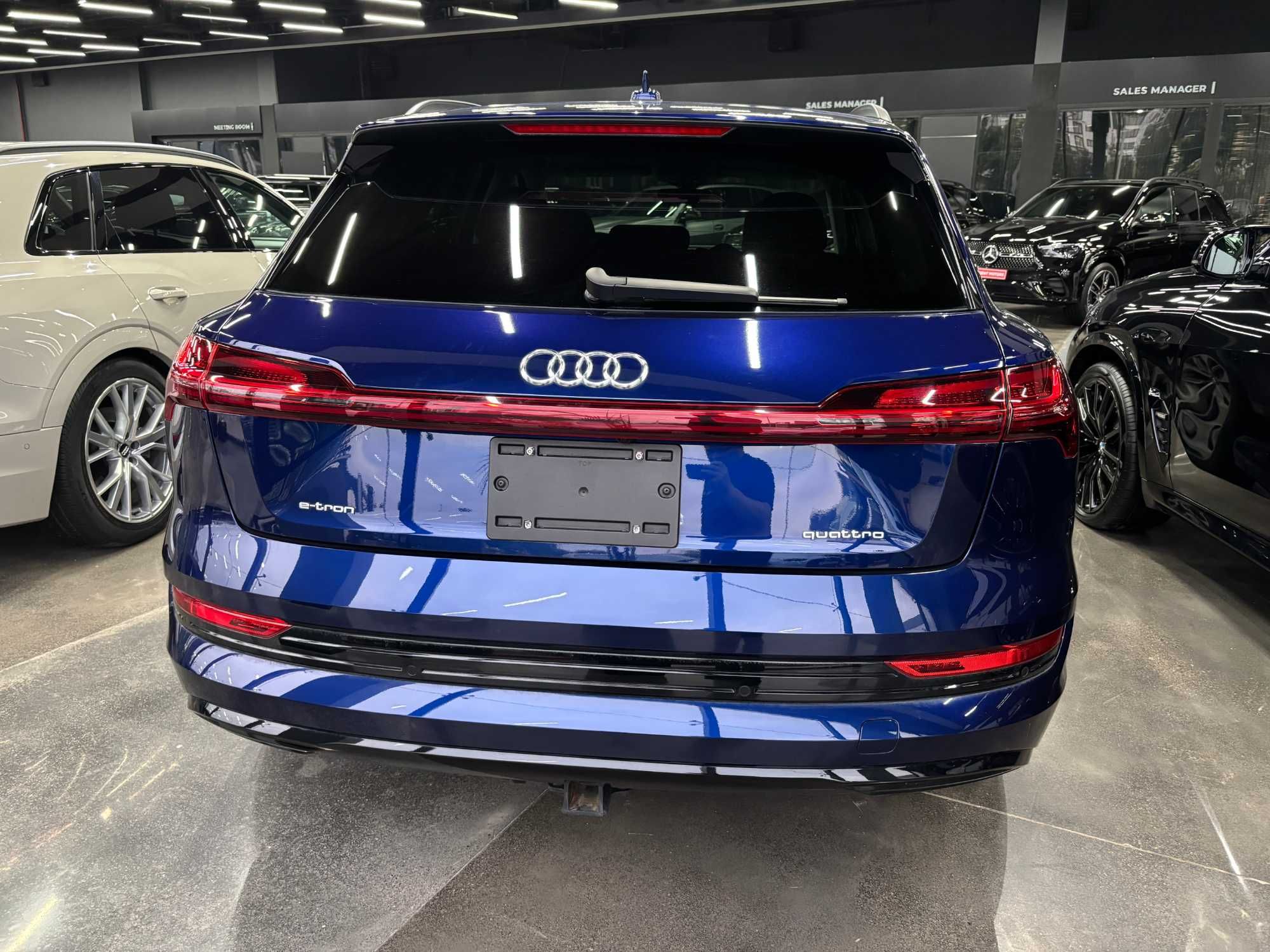 USA Audi e-tron 55 quattro|Без пробега Q7 AWD Prestige 402л.с./Электро