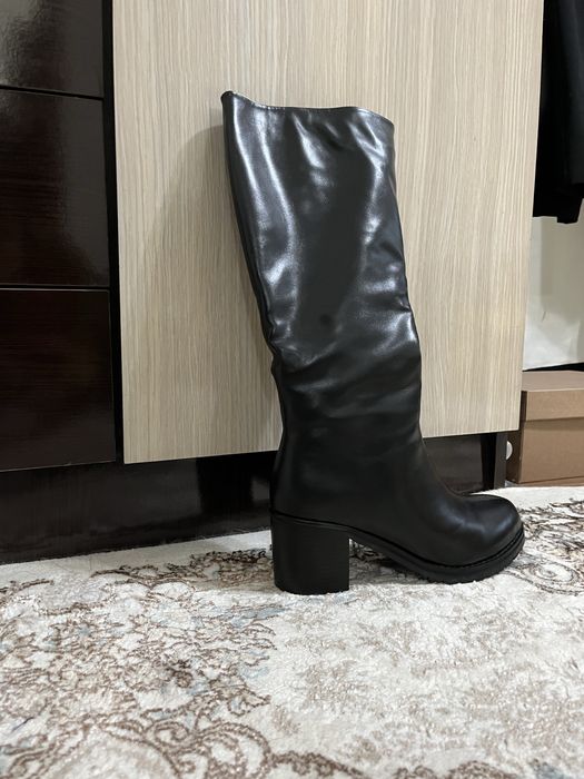 Продаются сапоги!