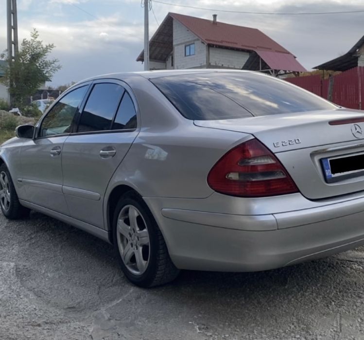 Mercedes Benz C220