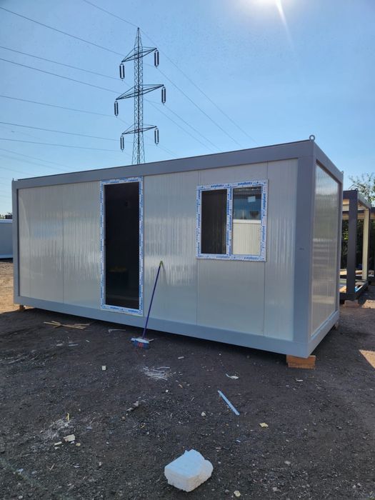 Vand containere modulare 6x2,4 o usa un geam 2.799€