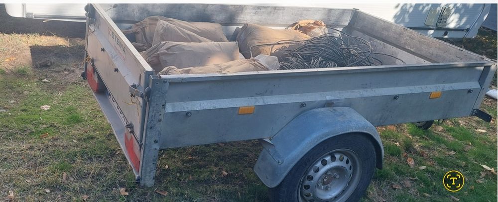 Vând remorcă Stema, 750 kg, cu sistem de frânare.