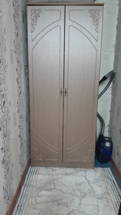 Продам шкаф срочно в связи переездом