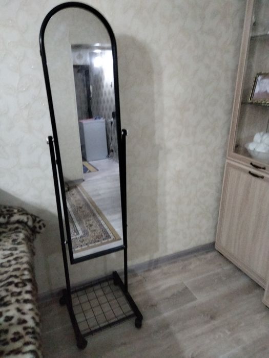 Продам шкаф, сапоги срочна