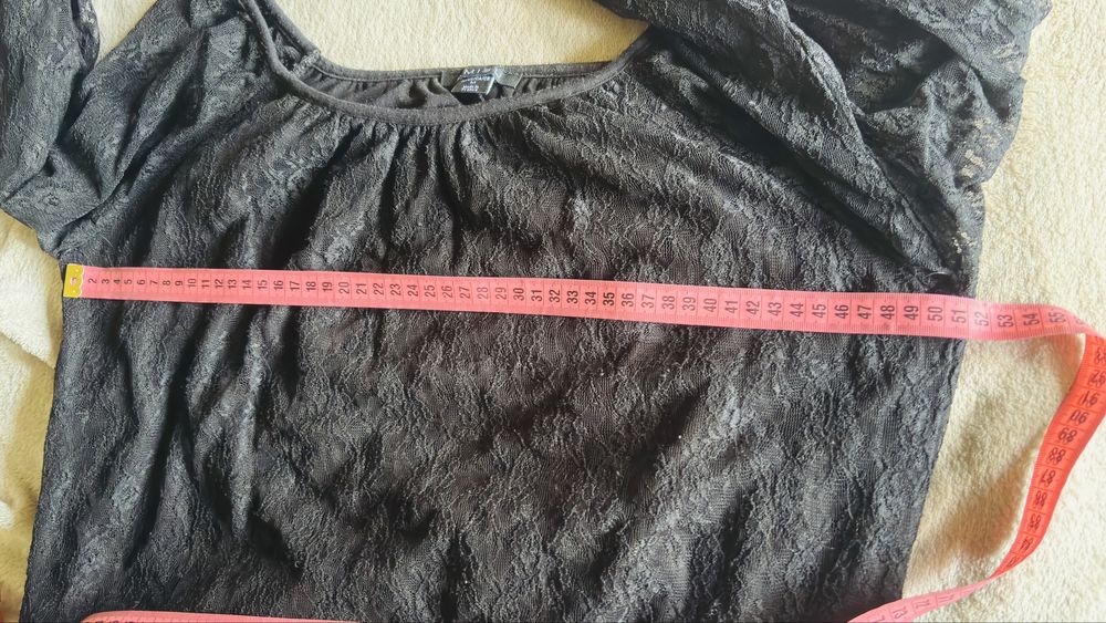 Bluza negra din dantelă, mărimea M
