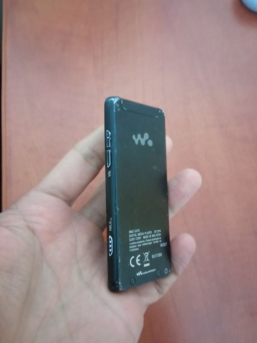 Vând mp3 player Sony Nwz E 474