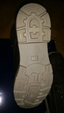 Vand ghete piele, Fila