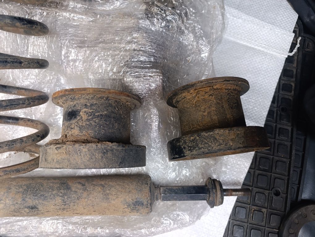 Suzuki grand vitara задно окачване