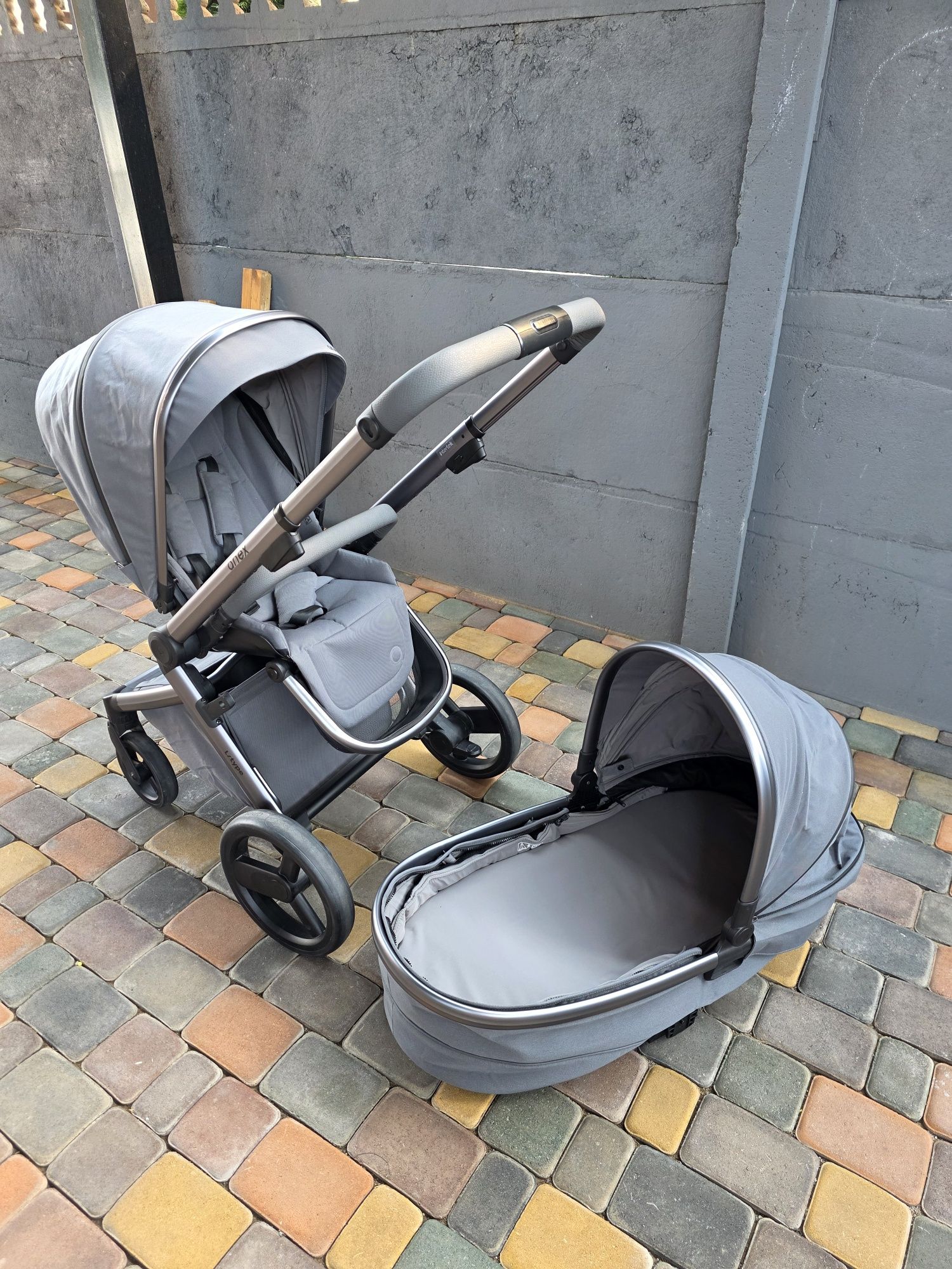 Продам Коляску Anex L Type