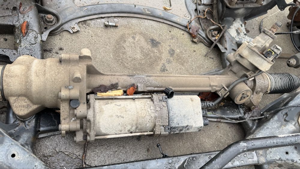 BMW X3 F25 X4 F26 Рейка електрическа