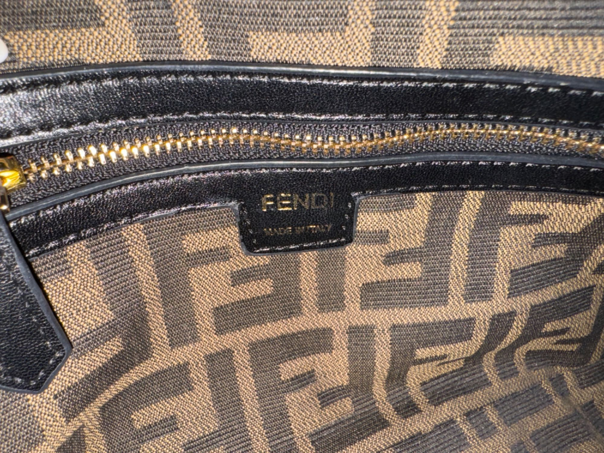 Чанта Fendi Baguette