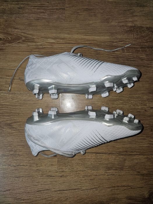 Adidasi se fotbal Nike