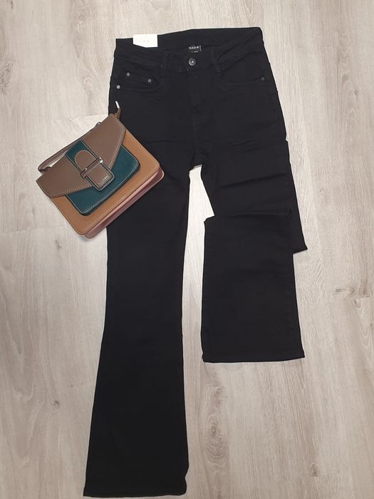 Haine și accesorii femei noi