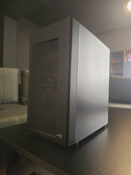 Компактен Геймърски Компютър за малък шушляк